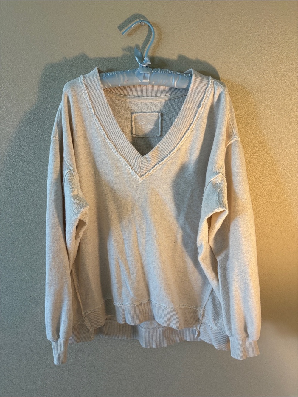 Aerie - Vacay Every Day V-Neck Sweatshirt!